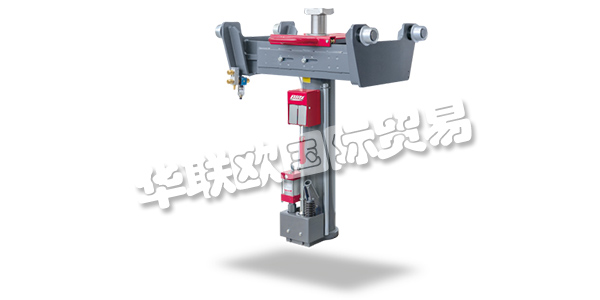 BLITZ于1872年由Matthias Schneider在Schwenningen am Neckar成立，作為精密機(jī)械的維修車間。然而，汽車工業(yè)的增長導(dǎo)致對車輛維修工具的需求增加。因此，他們開始生產(chǎn)汽車千斤頂，電動(dòng)空氣泵和空氣壓縮機(jī)。
