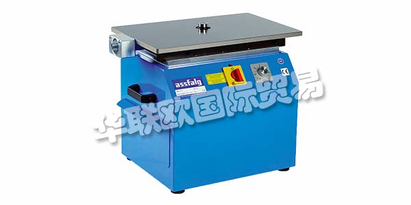 德國(guó)ASSFALG主要產(chǎn)品：ASSFALG磨床、磨邊機(jī)、倒角機(jī)、銑邊機(jī)等。ASSFALG公司的歷史始于1932年，當(dāng)時(shí)的老板Ronald Assfalg的祖父和Junior Christian Assfalg的曾祖父已經(jīng)建立了Assfalg業(yè)務(wù)。他從第二次世界大戰(zhàn)后高度需求的工具開始。工具和工具機(jī)器在金屬加工行業(yè)中得到廣泛應(yīng)用，因此Assfalg在其程序中包括倒角和去毛刺機(jī)器。從現(xiàn)在起Assfalg的發(fā)展，牛逼，他的ACE金屬，因?yàn)榧夹g(shù)要求和機(jī)器的spezialisations占了上風(fēng)。