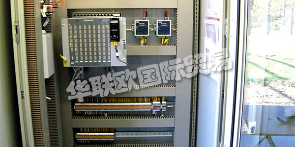 印度AMLOK主要產(chǎn)品：AMLOK水力調(diào)速器、閥門、傳感器、過濾器等。AMLOK代表兩位年輕董事總經(jīng)理Amit Lamba先生和Lokender Singh先生的名字，他們的愿景是為水電行業(yè)提供最優(yōu)質(zhì)的服務(wù)，并幫助新開發(fā)商提高他們在可再生能源領(lǐng)域的地位。