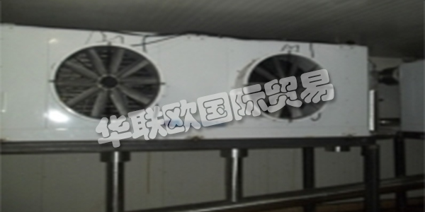 印度PHOENIX主要產(chǎn)品：PHOENIX冷水機(jī)、換熱器等。PHOENIX涉及冷藏設(shè)施的設(shè)計(jì)，工程和建設(shè)，主要針對(duì)食品加工/服務(wù)，水果和蔬菜，酒店，制藥，園藝/花卉，乳制品和冰淇淋行業(yè)，肉類(lèi)和魚(yú)類(lèi)等。