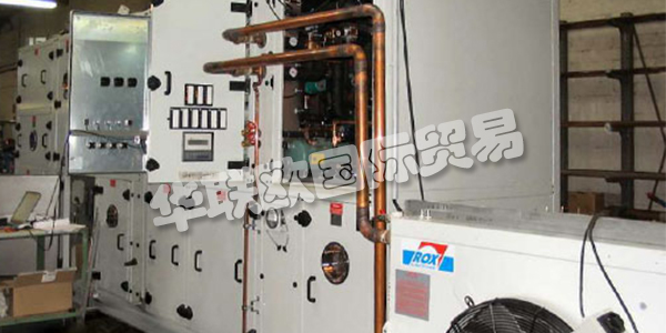 ROX-KLIMATECHNIK GmbH作為房間和工藝空氣技術(shù)設(shè)備和組件的制造商，是規(guī)劃者，工廠建設(shè)者和工廠操作員的合作伙伴。采用Rox-Klimatechnik GmbH中央空調(diào)的室內(nèi)空氣和工藝空氣技術(shù)有助于保持舒適的室內(nèi)氣候。清潔污染的廢氣是積極的環(huán)境保護(hù)。