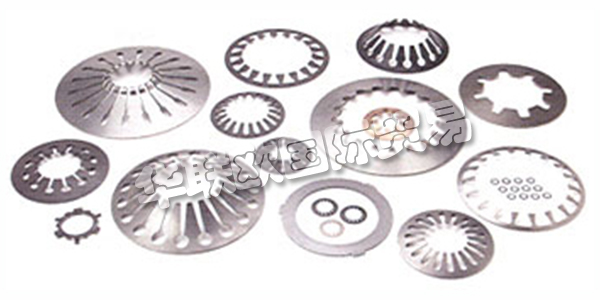 德國(guó)CHRISTIAN BAUER主要產(chǎn)品：CHRISTIAN BAUER彈簧、葉片等。CHRISTIAN BAUER基于明確的原則，自1880年以來(lái)一直直接作為一家家族企業(yè)。擴(kuò)張是一個(gè)宣稱的目標(biāo) - 但他們絕不敢在質(zhì)量，解決方案和準(zhǔn)時(shí)交付方面妥協(xié)。他們的重點(diǎn)仍然放在碟形彈簧和精密部件上，以滿足最高要求，并與客戶建立公平，信任和合作的伙伴關(guān)系。