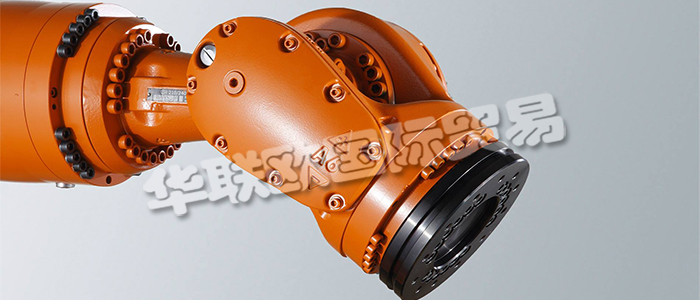 沖壓是指靠沖床和沖壓模具以及沖壓機(jī)器人對板材、帶材等材料施加外力,使之產(chǎn)生塑性變形或分離,獲得所需形狀和尺寸工件的成形加工方法。德國KUKA是國際知名的沖壓機(jī)器人制造商，下文為您介紹KUKA沖壓機(jī)器人。